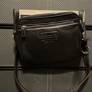 Black coach purse in great condition